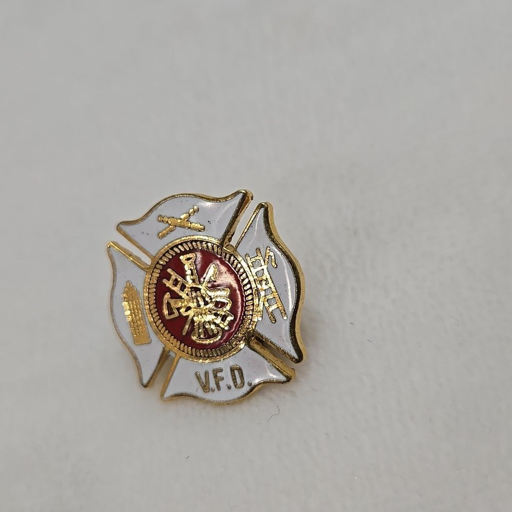 Firefighter and American Flag Pin Set - Picture 4 of 6